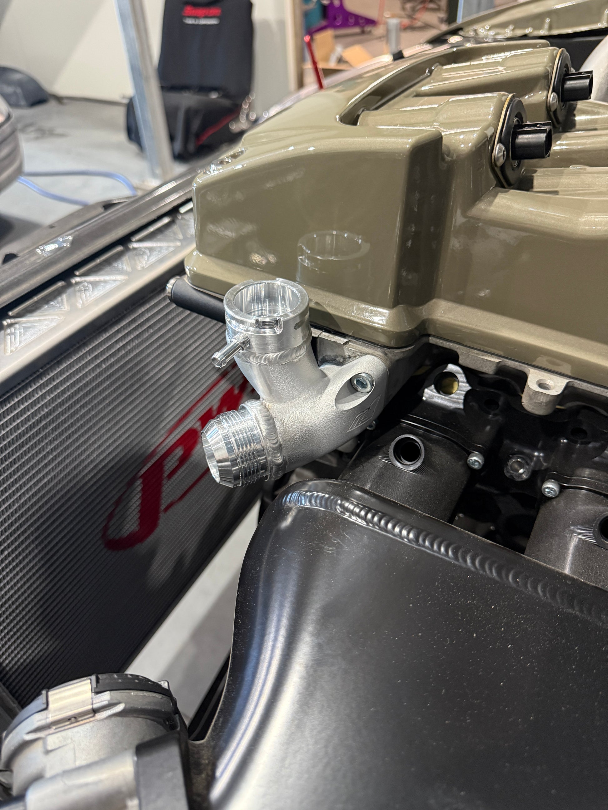 (Ford) Barra Compact Water Outlet Adaptor With Filler Neck