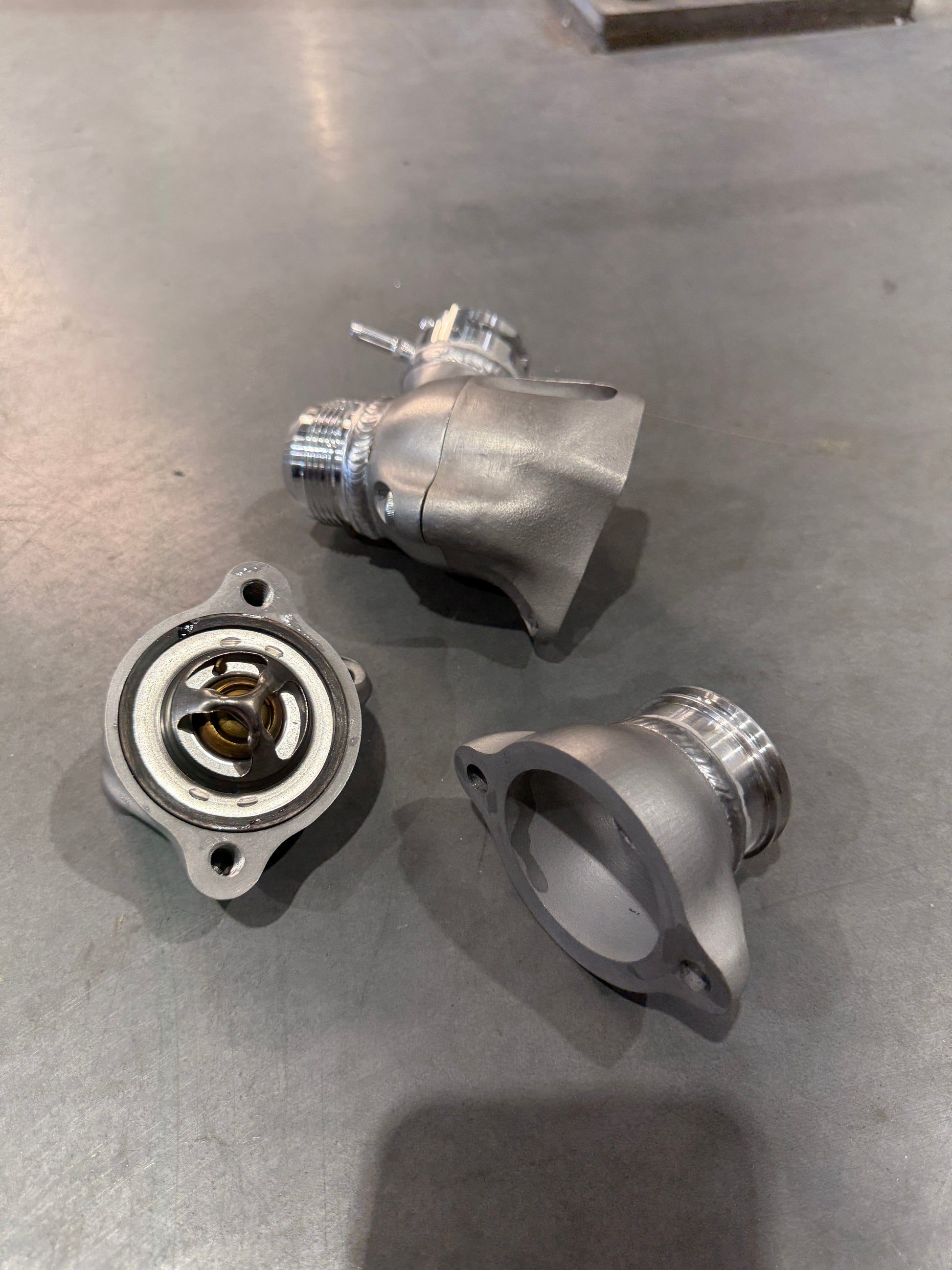 (Ford) Barra thermostat housing