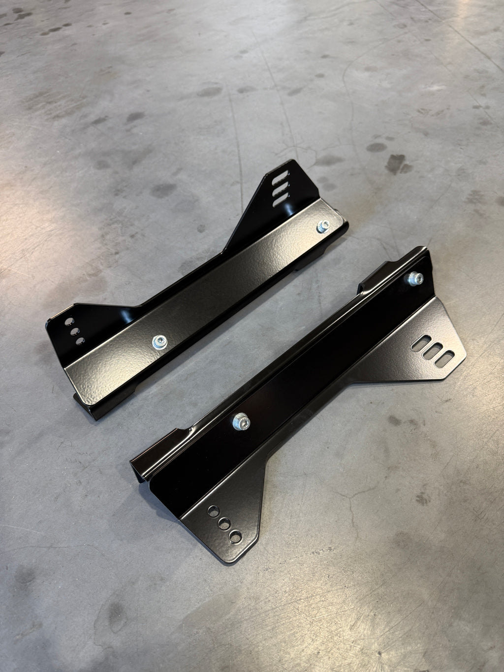 Fixed Back Seat Mounts For BMW E30 318i 318is 320i 325i 325is